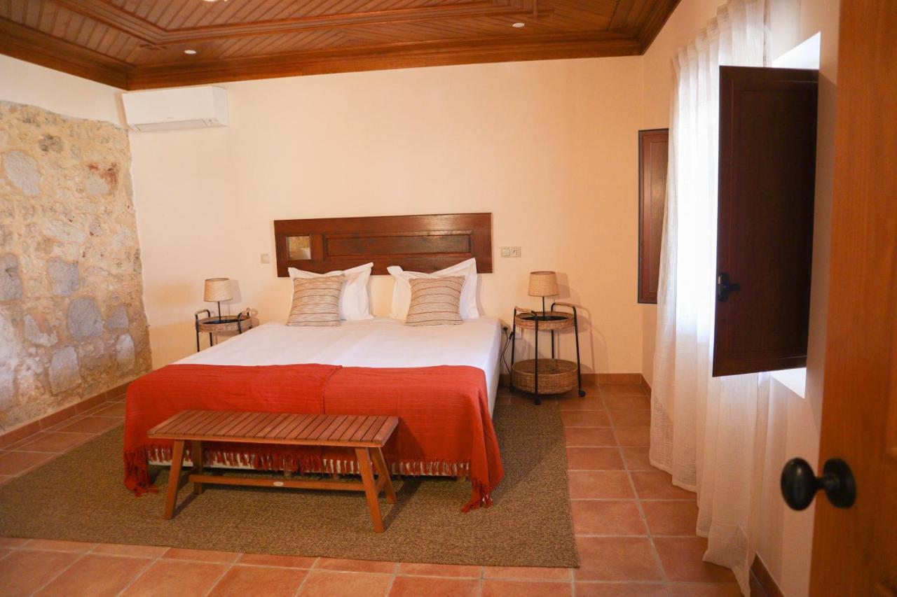 O Pombal Bed & Breakfast Alcanena Exterior photo